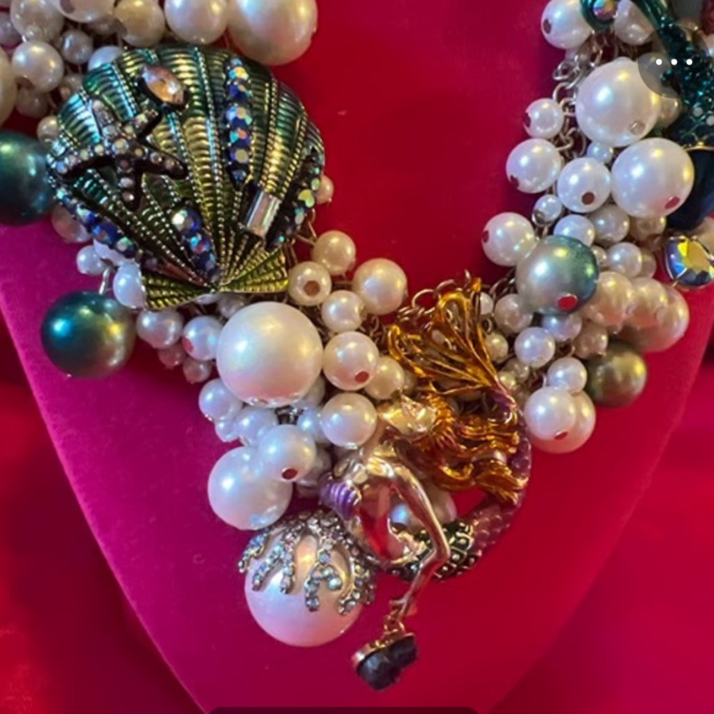 *Sold On The Bay Betsey Johnson Glitter Reef Mermaid Nautical Necklace - Picture 7 of 8